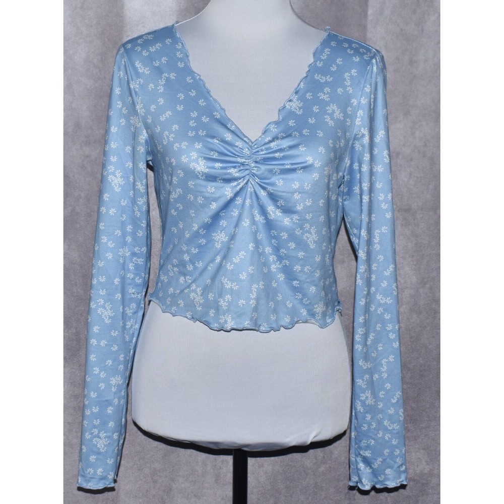 Shein Croptop Long Sleeve Light blue Size Medium US 6
